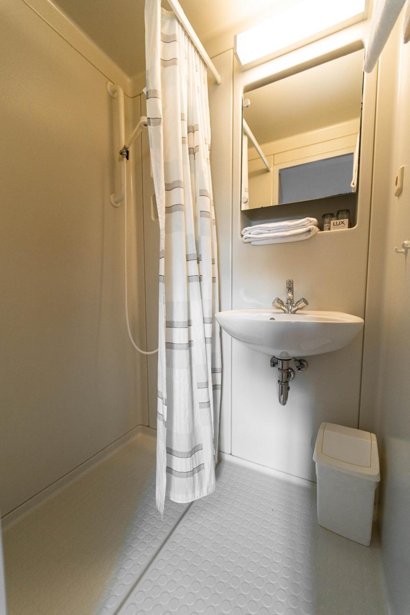 Berghotel Deutscher Flieger Wasserkuppe Gersfeld Phòng bức ảnh