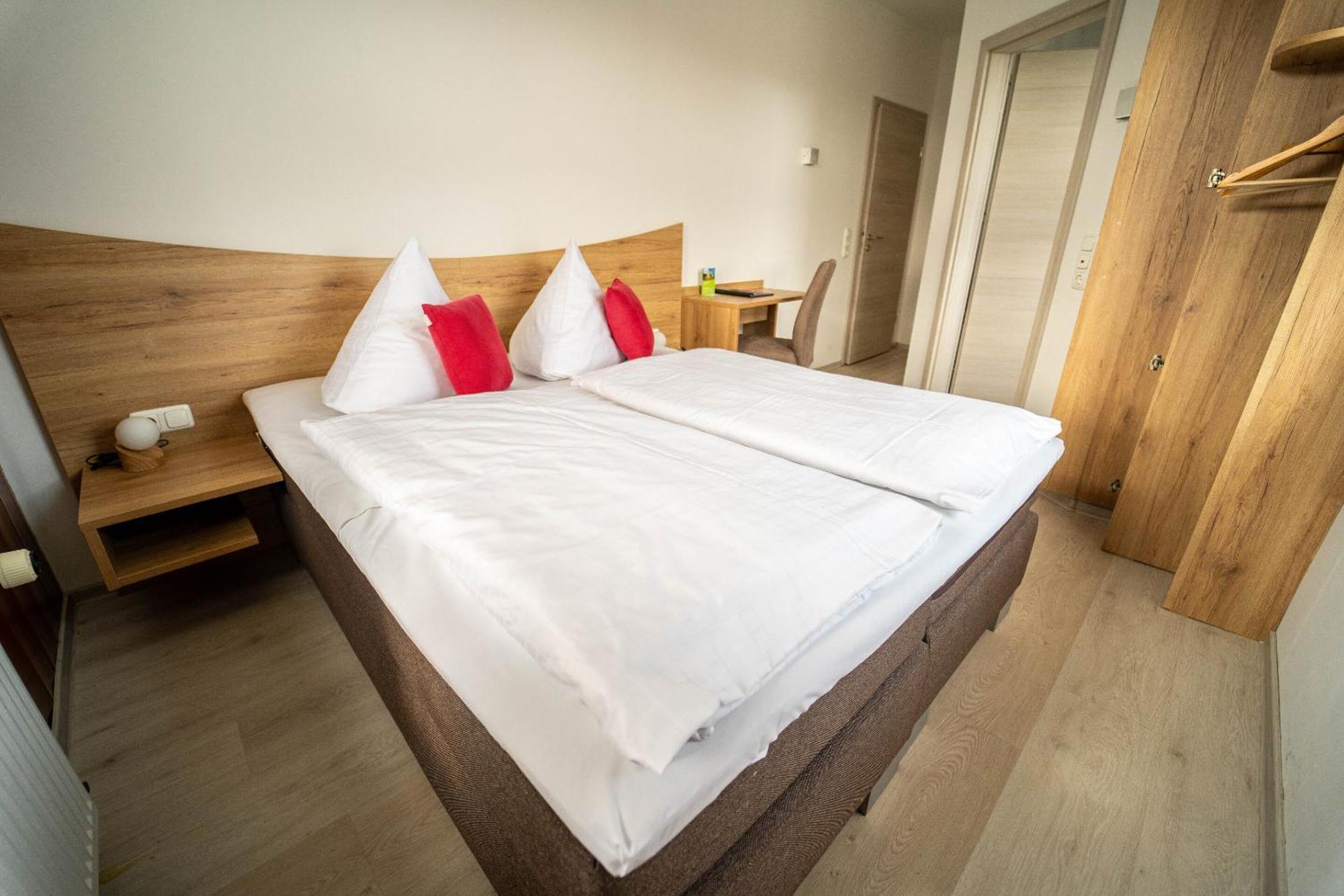 Berghotel Deutscher Flieger Wasserkuppe Gersfeld Phòng bức ảnh