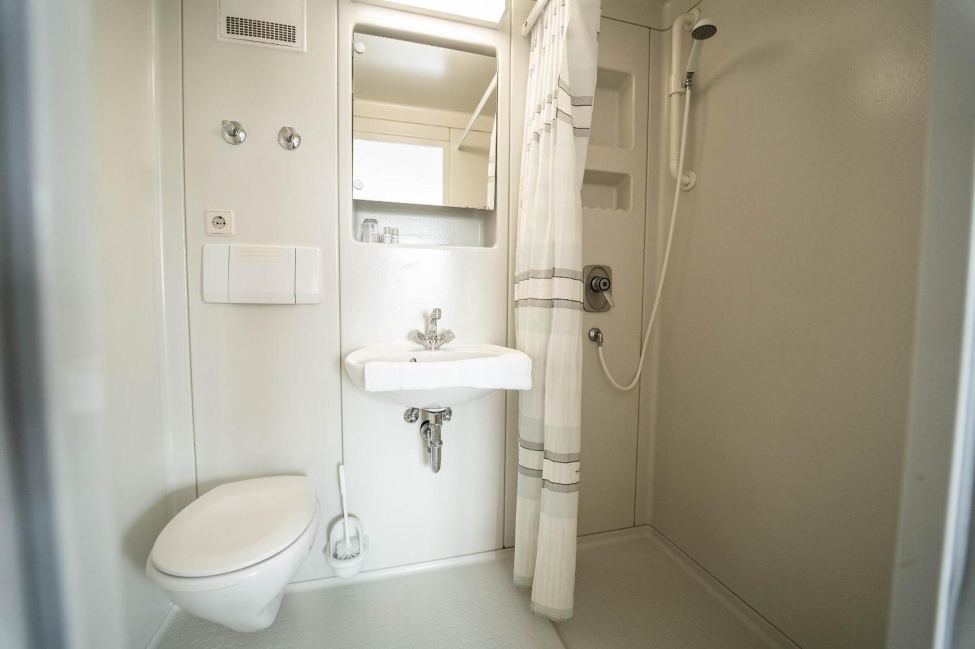 Berghotel Deutscher Flieger Wasserkuppe Gersfeld Phòng bức ảnh